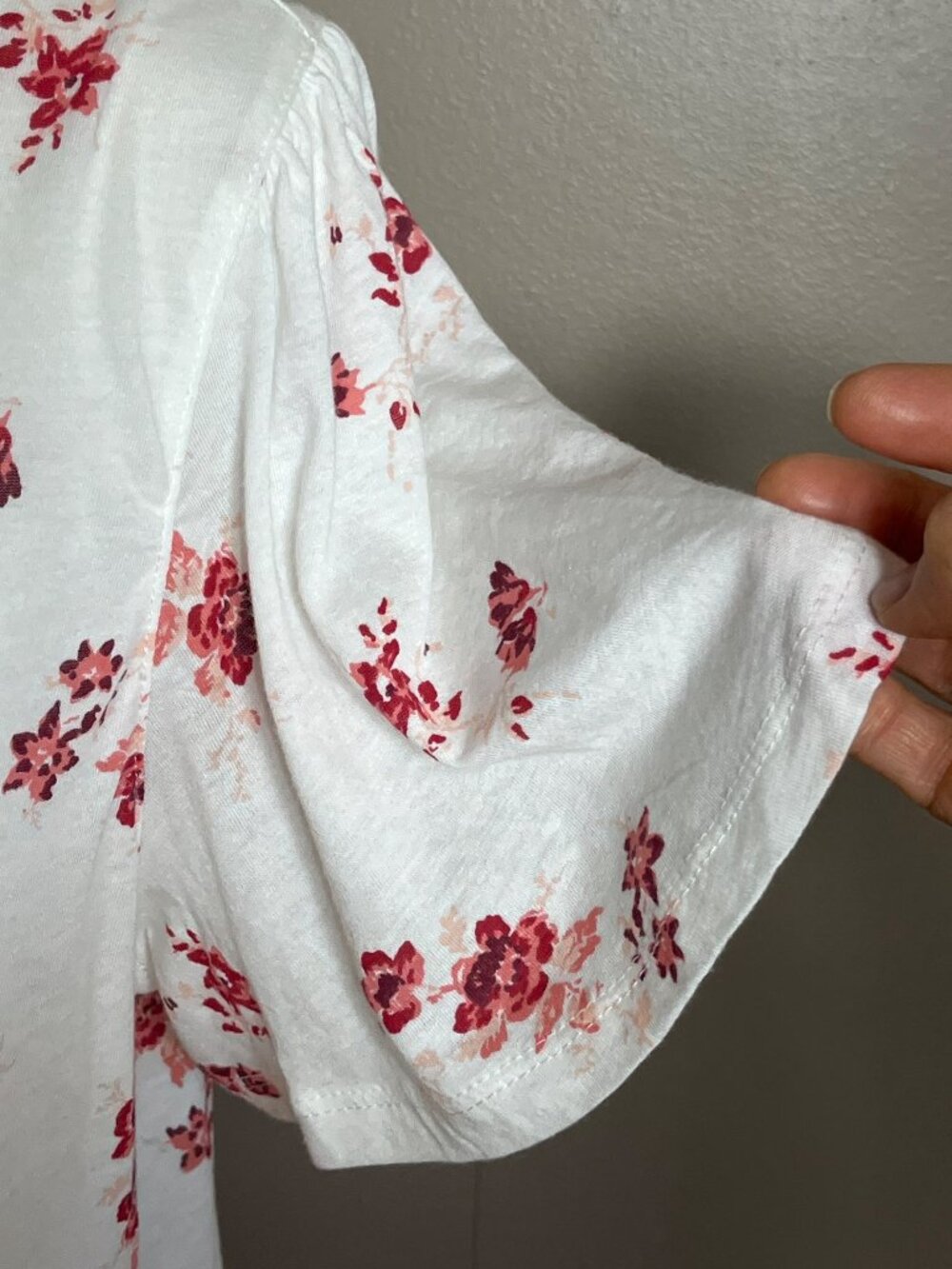 Lucky Brand Top White Floral Tshirt Flutter Sleeve Cottagecore Fairycore Wom M - Picture 2 of 7